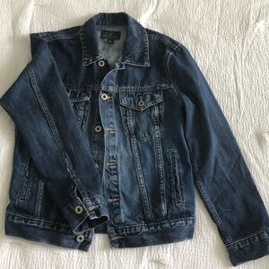 Lucky brand jean jacket ! 💗